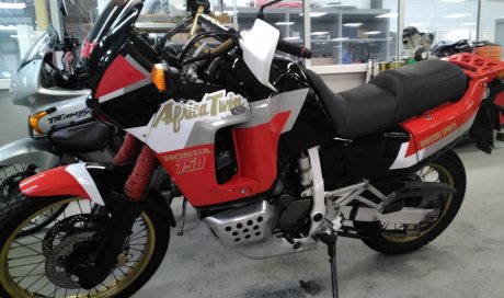 Moto Africa Twin - Peinture complète 